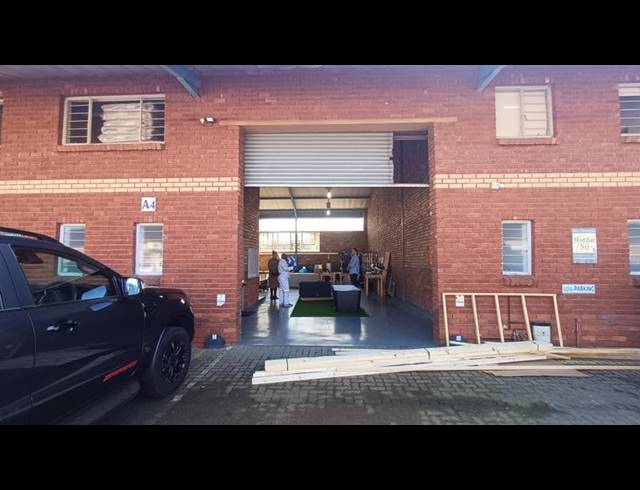 INDUSTRIAL PROPERTY TO RENT IN HENNOPSPARK